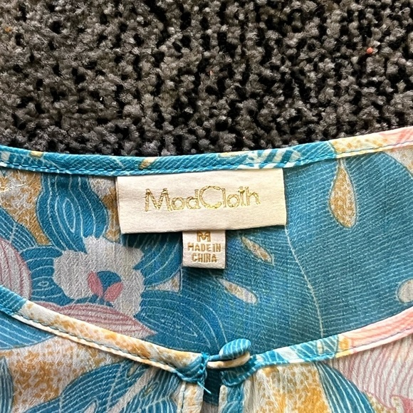 ModCloth Blue Sheer Tropical Print Coastal Keyhole Button Top - Picture 2 of 3